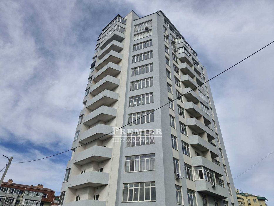 До продажу пентхаус з шикарним видом на море