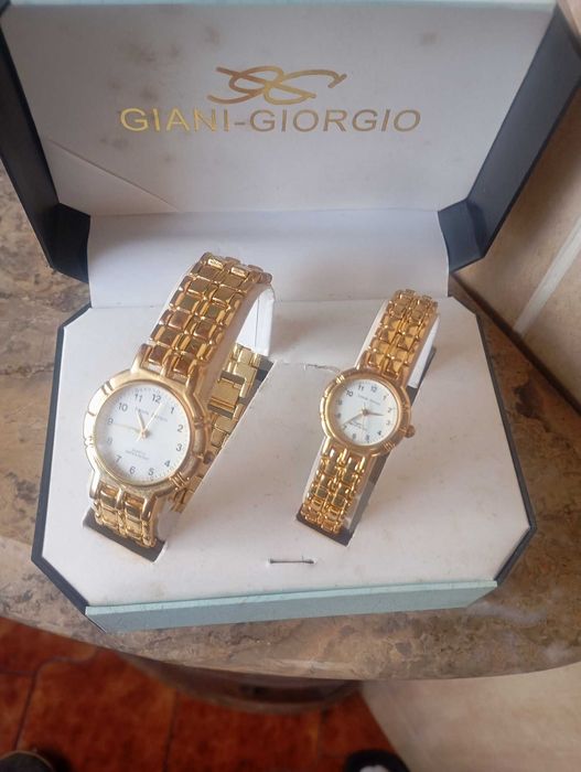 à venda: relógios de mulher dourados GIANI-GIORGIO..