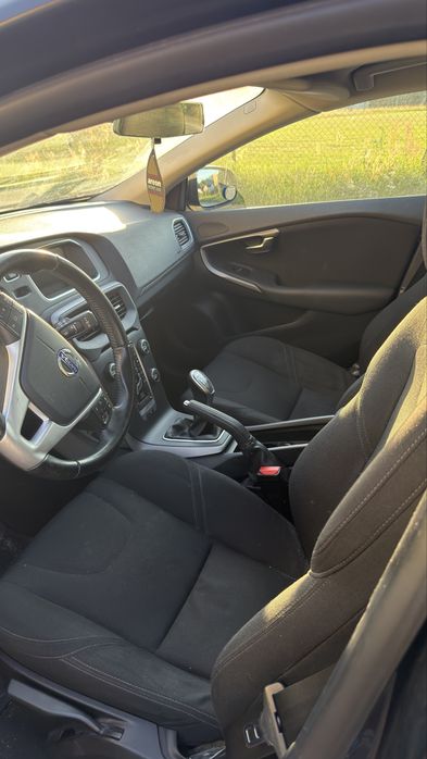 Volvo v40 D2 2014
