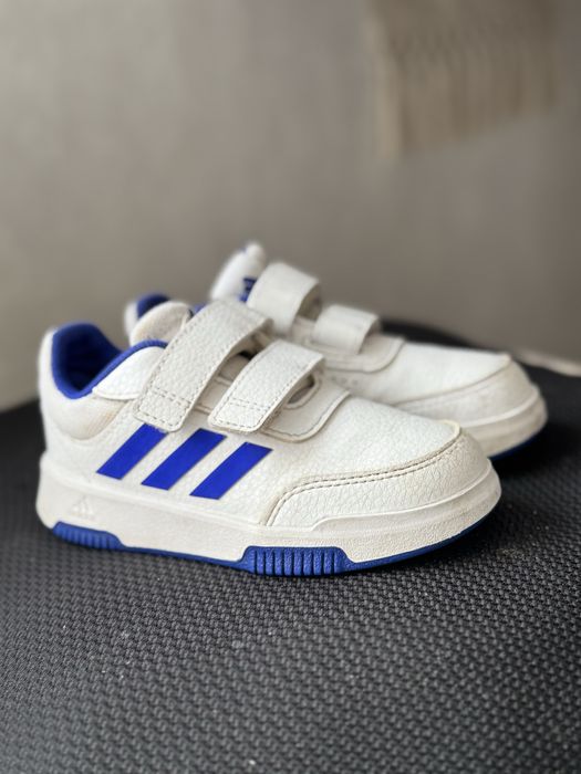 Кросівки adidas для хлопчика або дівчинки