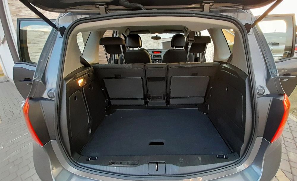 Opel Meriva Benzyna . Full serwis Aso . Bagażnik rowerowy