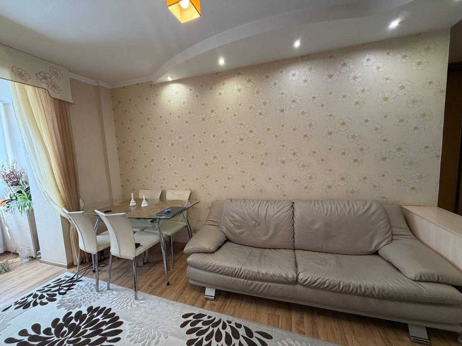Продаж 3к квартири мікрорайон Виставка