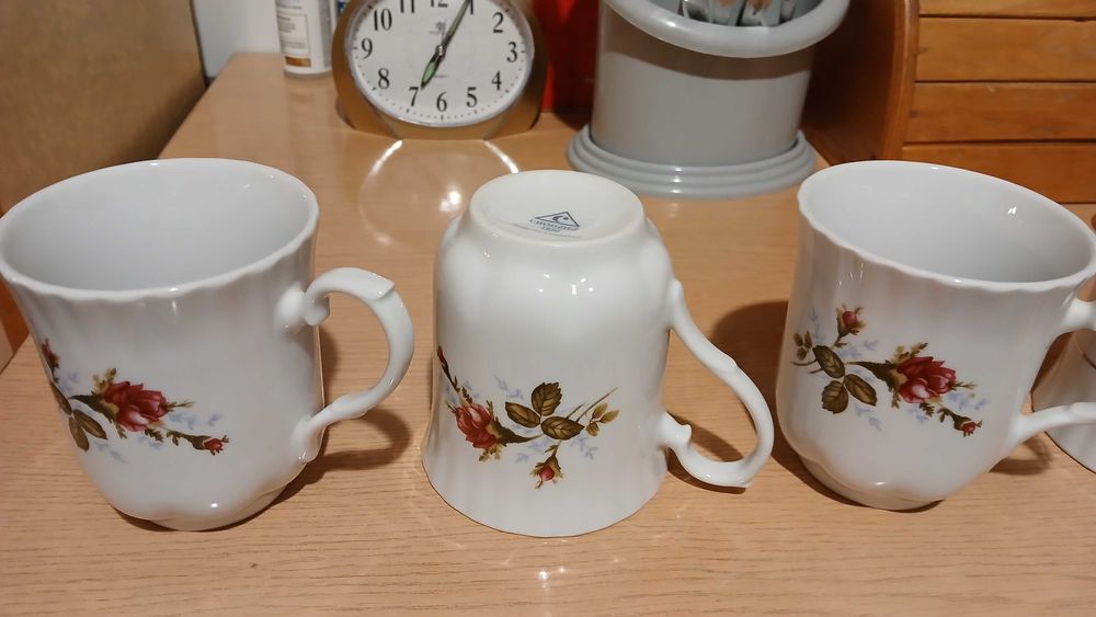 kubki ceramiczne CHODZIEŻ zdobione w róże - 3 sztuki