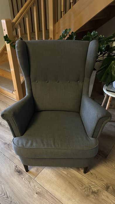 Fotel uszak IKEA STRANDMON ciemnoszary