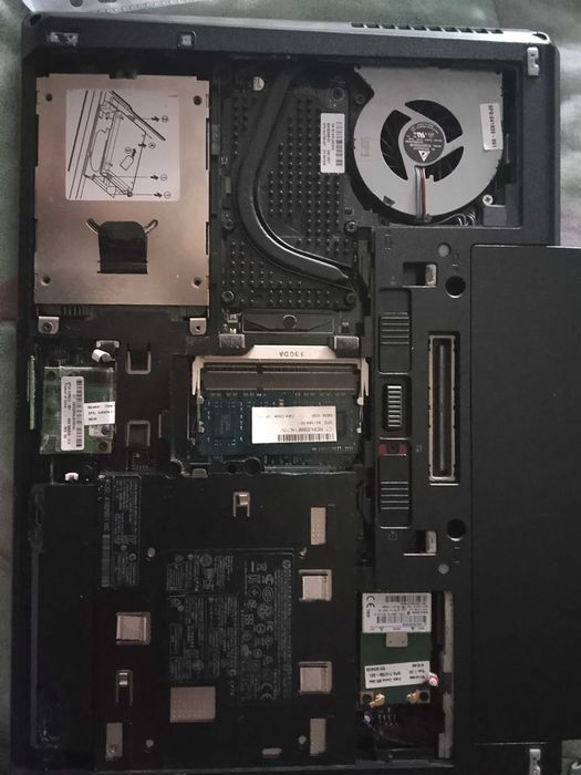Portátil HP - Intel Core i3 4GB Ram.