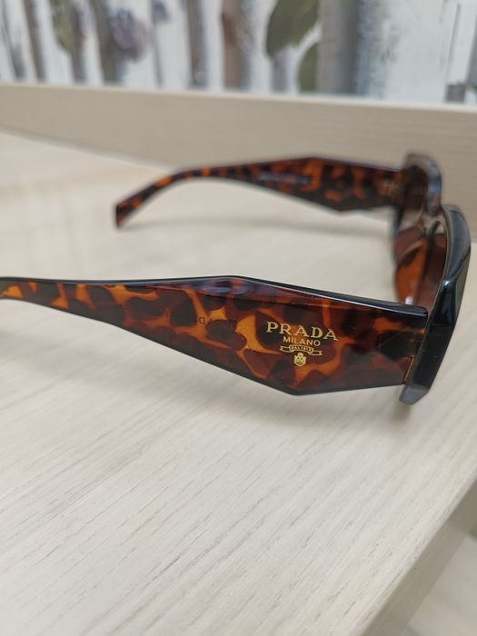 Okulary przeciwsłoneczne Prada