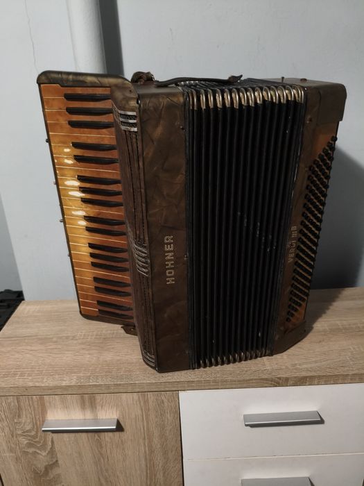 Akordeon Hohner 120 basów