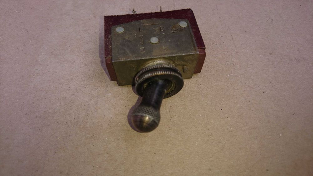 Тумбер переключатель ТВ 1-1 производство СССР