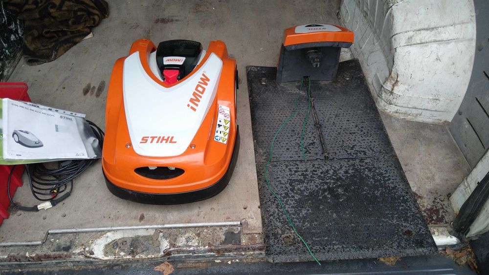 Robot koszący STIHL IMOW RMI 422