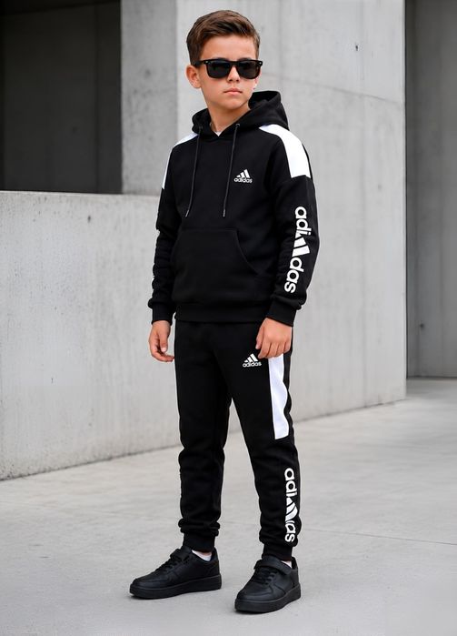 Теплий дитячий спортивний костюм Адідас на флісі для хлопчика Adidas утеплений