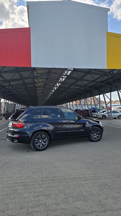 Продам ОФІЦІЙНИЙ BMW х5 е70 Дизель 2012року