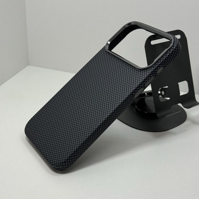 Чохол iphone 17 Pro Max carbone. Карбоновый Чехол айфон 17 про макс