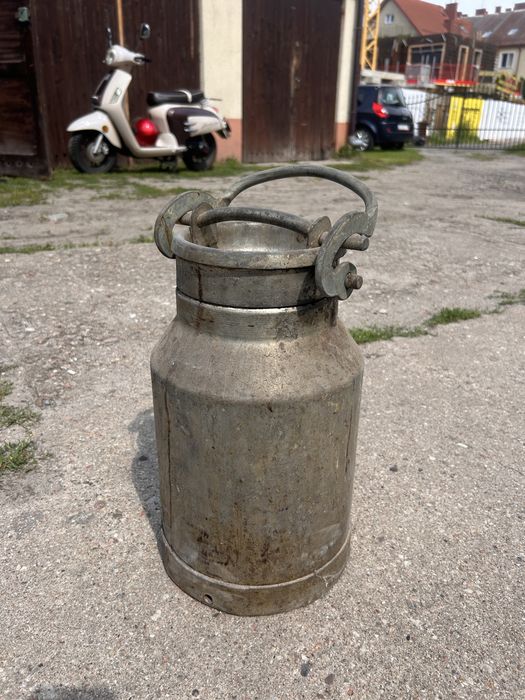 Stara kanka, kana na mleko , wodę 10l.