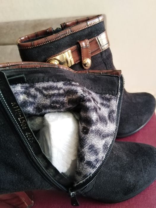 Ботинки женские замшевые