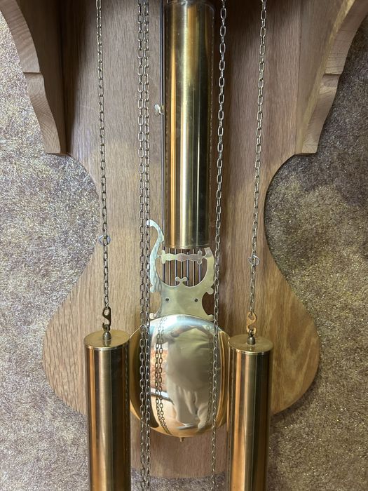 Продам механические настенные часы с четвертным боем. Германия