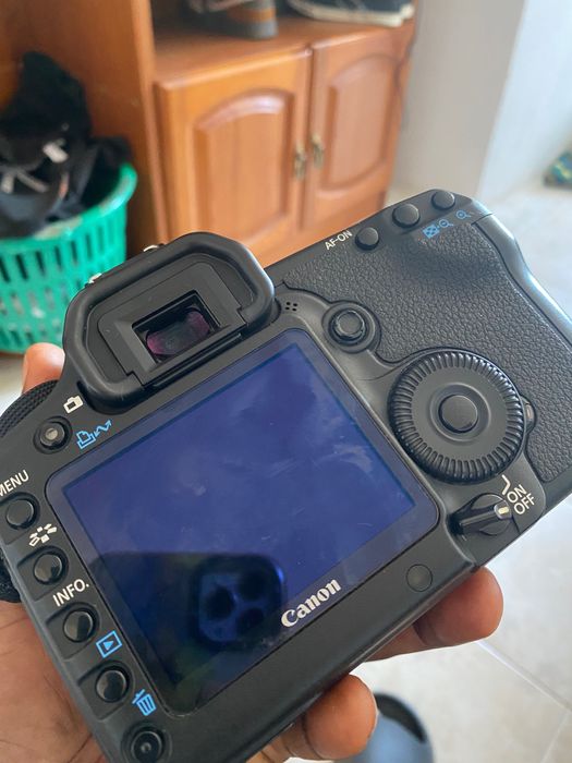 CANON 5D Mark II
objectiva 50mm 1.8f