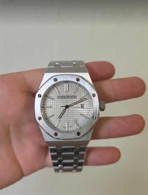 Nowy_Zegarek_Audemars Piguet_ /Mechanizm-biały