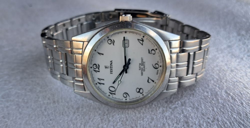 Часы  "FESTINA ".