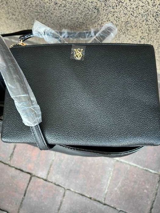 Duża czarna torebka vs nowa