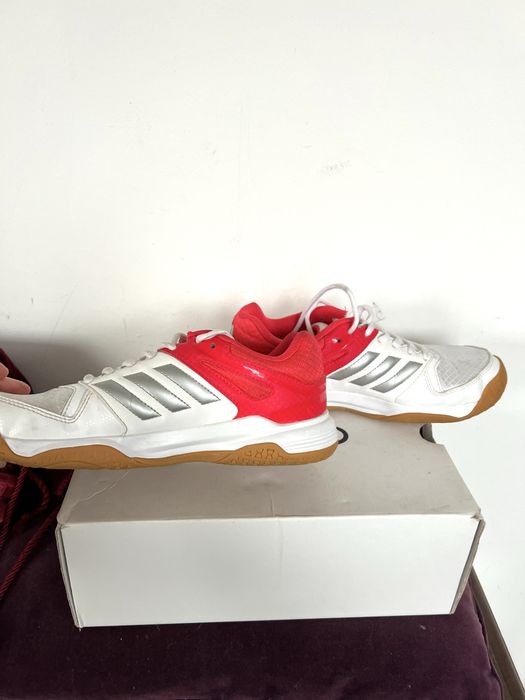 Adidas 38 buty do tenisa na hale sportowe