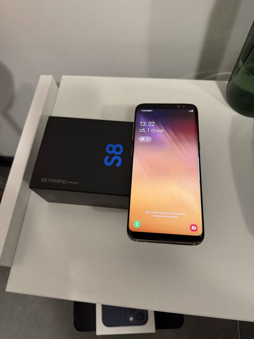 Телефон Samsung S8, 4/64.