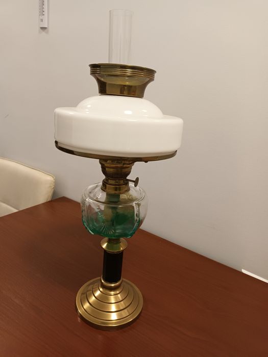 Sprzedam lampę naftowa