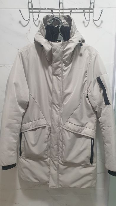 Продам куртку зимню білу Waikiki