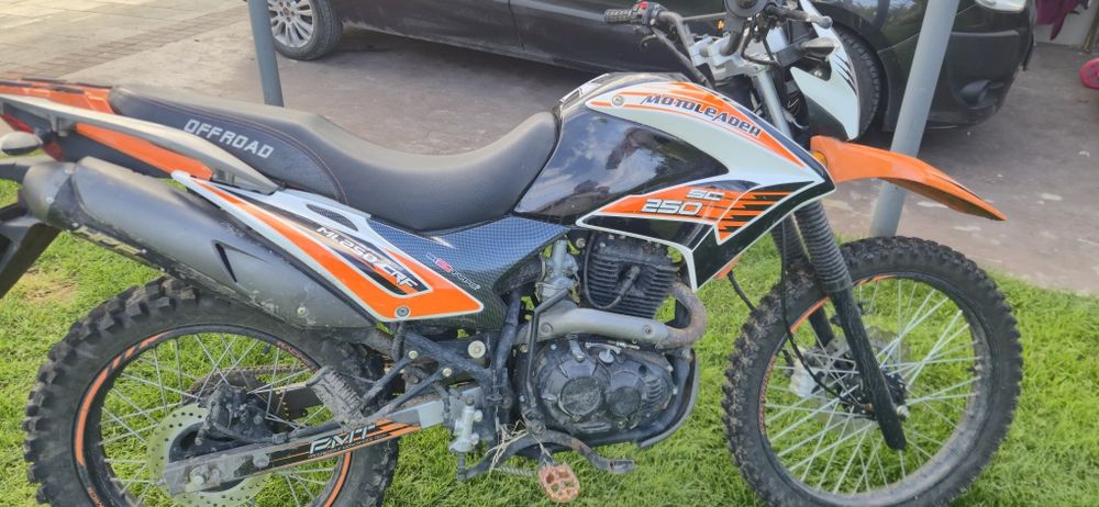Продам мотоцикол ендуро SC 250