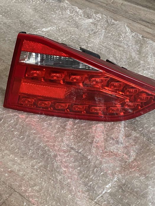 Задні стопи Ауді а4