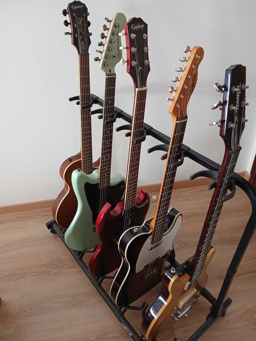 4 guitarras eléctricas para venda