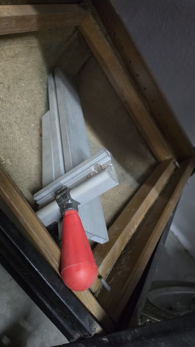 Serra eletrica com mesa, potente e de alta precisão.  Nova custa 590€
