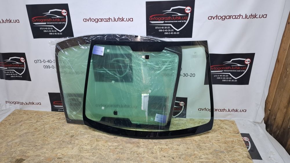 Лобове скло Peugeot 107 Citroen c1 Aygo скло вітрове айго пежо 107 с1