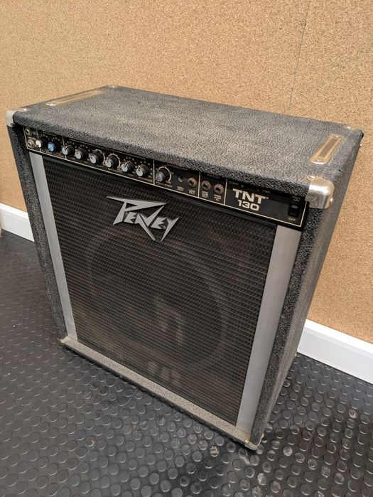 Amplificador de Baixo PEAVEY TNT 130 1x15" 130W