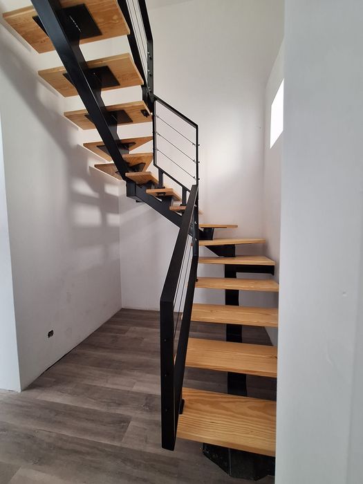 Fabrico de escadas em metal e madeira personalizadas para cada espaço