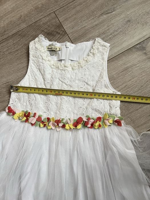 Літнє біле плаття для дівчинки (на 4 роки)