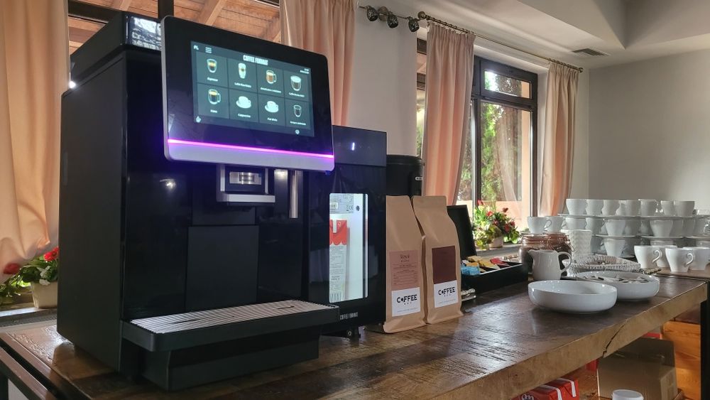 Wynajem  sprzedaż ekspresów do kawy na uroczystości lub do biura