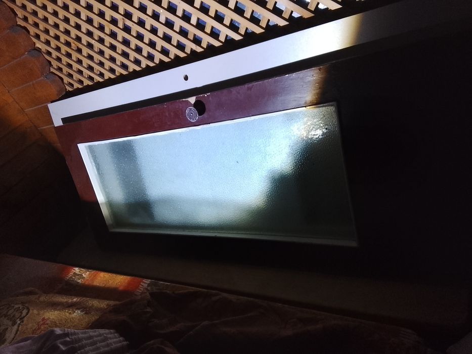 Продам між кімнатні двері біл нові,1000 коричневі бу 500,акрилова ванн