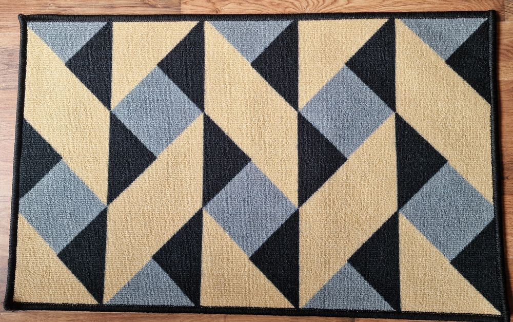 Chodnik antypoślizgowy geometryczny print