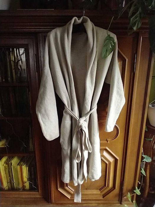 Sweterek wełniany Anna Winter - Risk