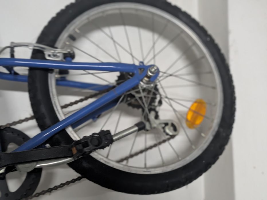 Bicicleta de criança orbita