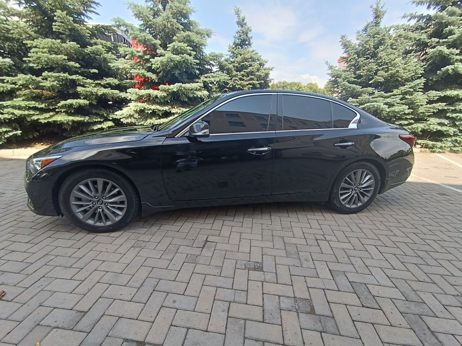 Продам  Infinity Q50