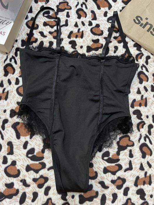 Czarne body XS shein