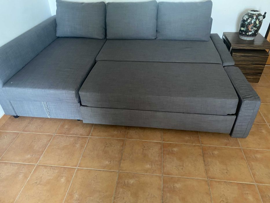 Sofá Cama Chaise Longue, em excelente estado.