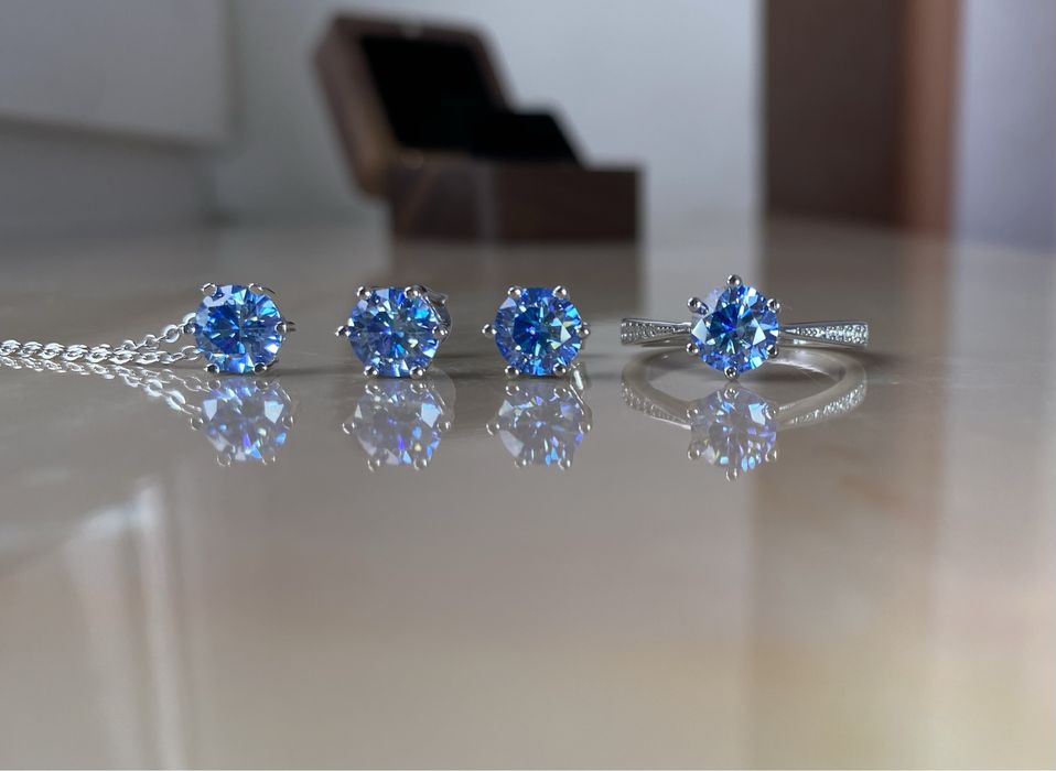 Муассаніт конкурент діамантів Royal Blue рідкісний синій муассанит