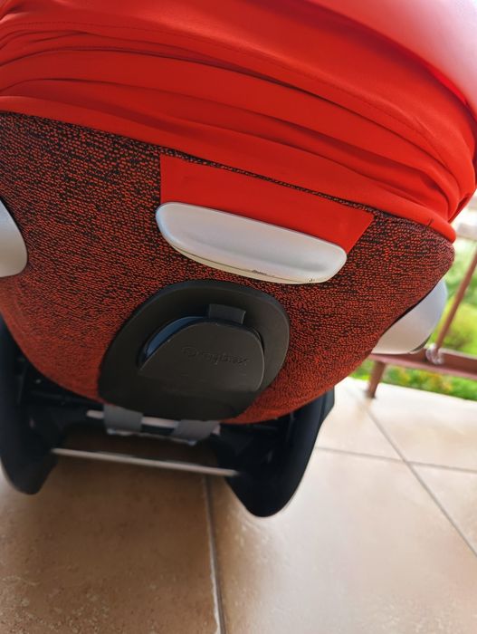 Cybex cloud z i size fotelik samochodowy łupina. Plus baza obrotowa