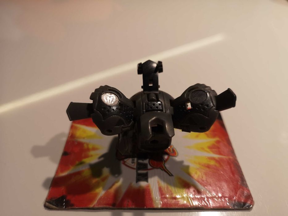 Bakugan Gray Darkus Foxbat Aquos Maxus Helios