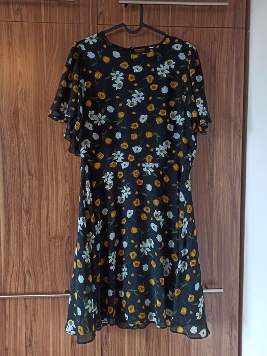 Czarna letnia sukienka Cubus