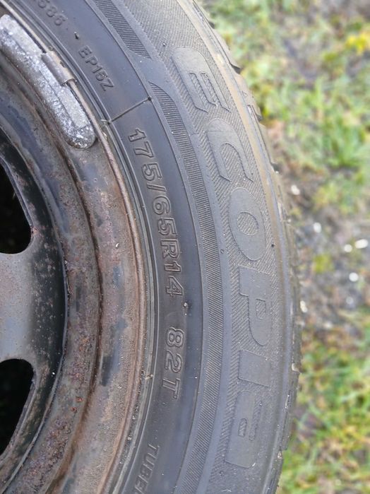 opony letnie z felgami stalowymi 175/65/ R14