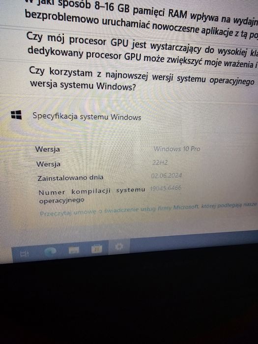 Laptop Lenovo dysk 500 G SSD.