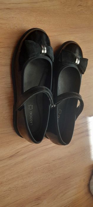 Półbuty dziewczece r. 36 lasocki